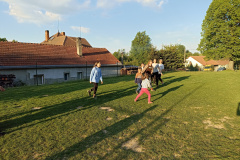Bomba a štít